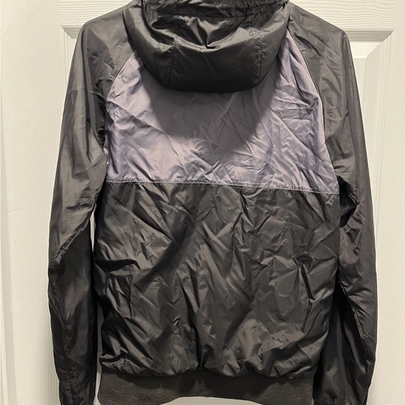 Ever forward wind breaker - Picture 3 of 3